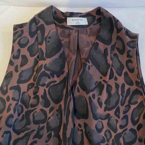 Aritzia Babaton Blouse, Chocolate Brown Leopard Print, XXS - Picture 3 of 5